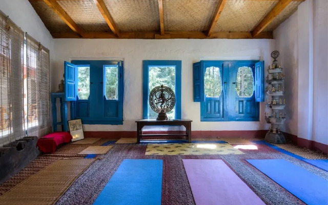 Van Serai