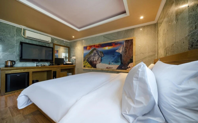 Tongyeong Hotel Opera