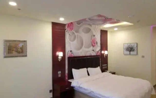 Dehui Sky City Business Hotel