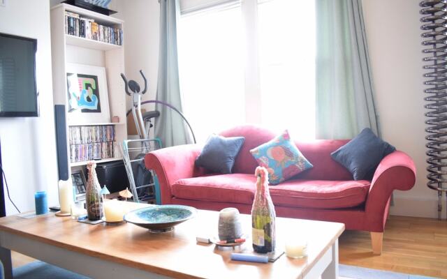 Stylish 2 Bedroom Apartment in Clapham