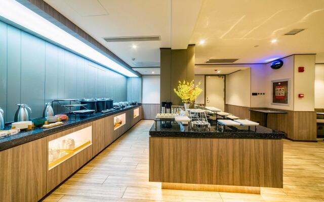 Hanting Hotel Qingdao Xianggang Zhong Road Aofan Center