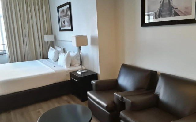 Parade Hotel