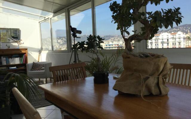 Appartement terrasse vue mer / nice