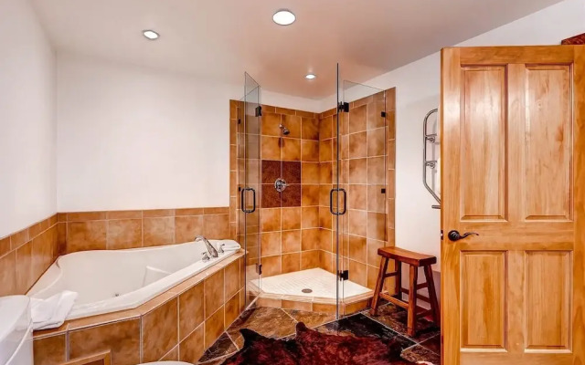 4 Bedroom Condo