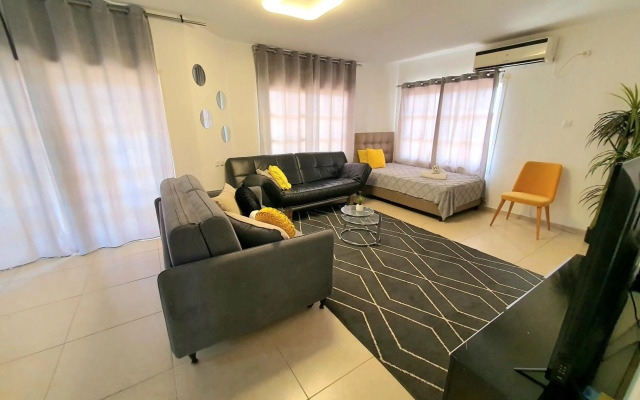 Barak Royal suites 20 Garden jacuzzi