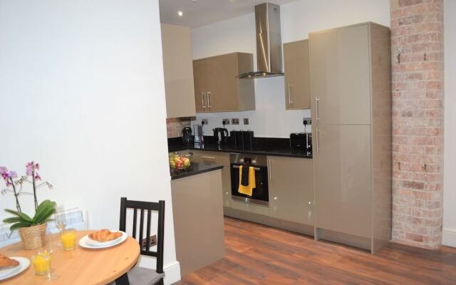 OnPoint Apartments - Deluxe Apartment City Centre Ideal Location!