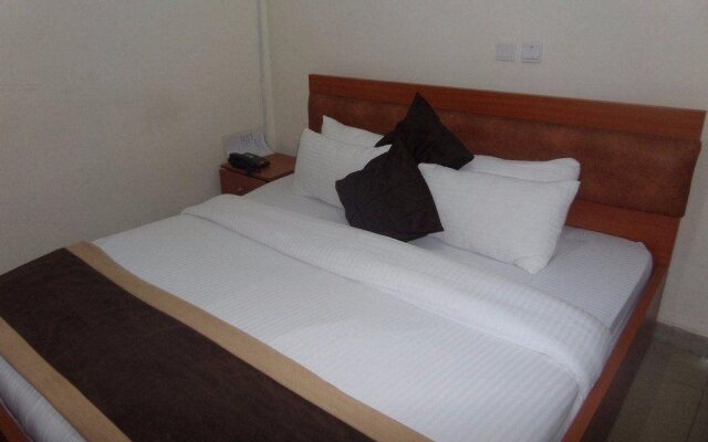 Ralmeton Hotel