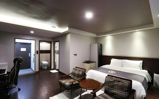 Cheongju The Mark Hotel