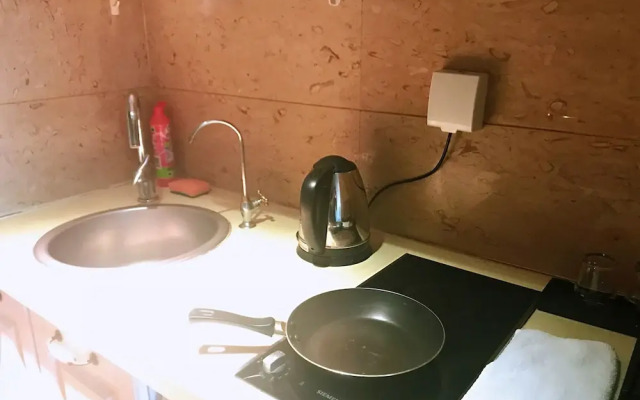 Jing'an Ziyuan Apartment
