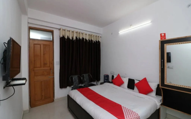 Oyo 27741 Incredible Palace