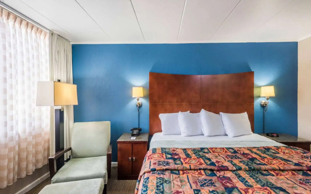 Travelodge by Wyndham Aberdeen