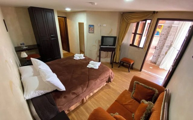 Golden Rest Ecuador