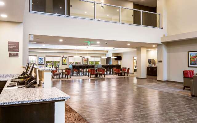 Comfort Suites Wooster near University Campus