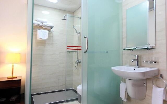 Li River Hotel