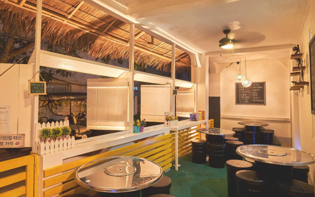 Paper House Boutique Resort Boracay