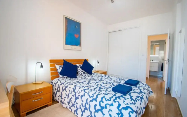 Apt Ruca Centrally Located Modernized Loft With C