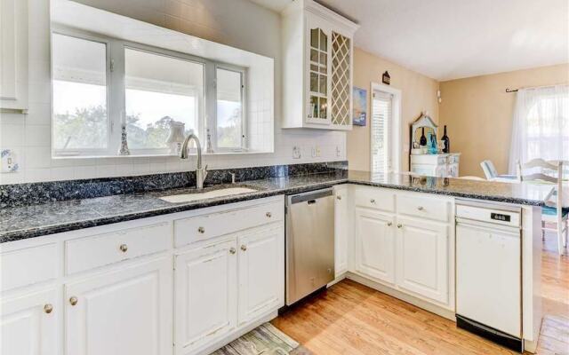 Chiquitas Sun - Four Bedroom Home