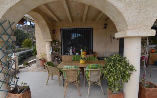 Lovely Holiday Home in Finestrat with Swimming Pool
