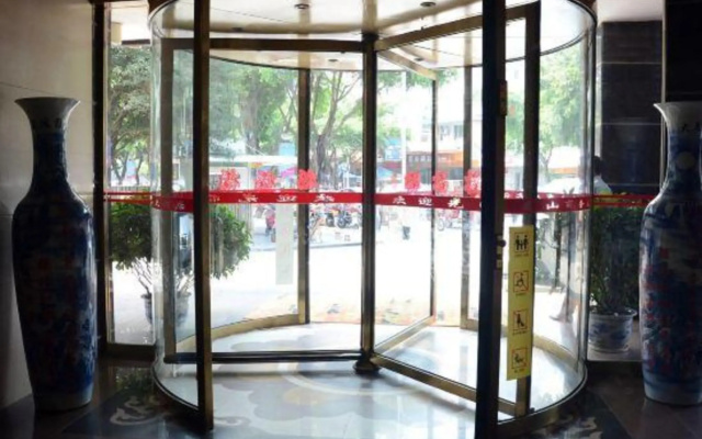 Xiangshan Business Hotel – Outside – Guilin