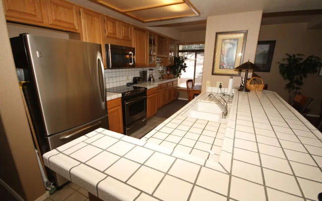Mammoth Mountain Reservations Condo Collection