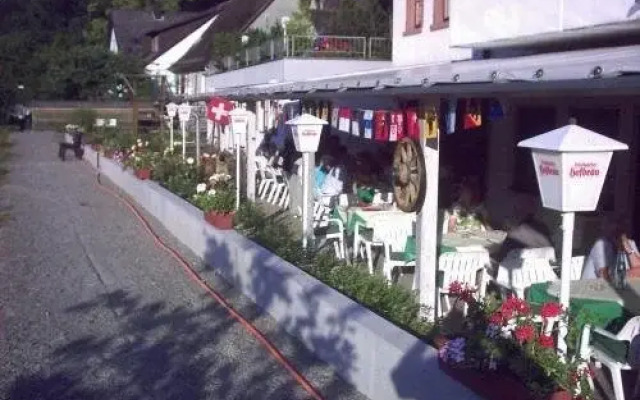 Schweizer Hotel An Der Glatt