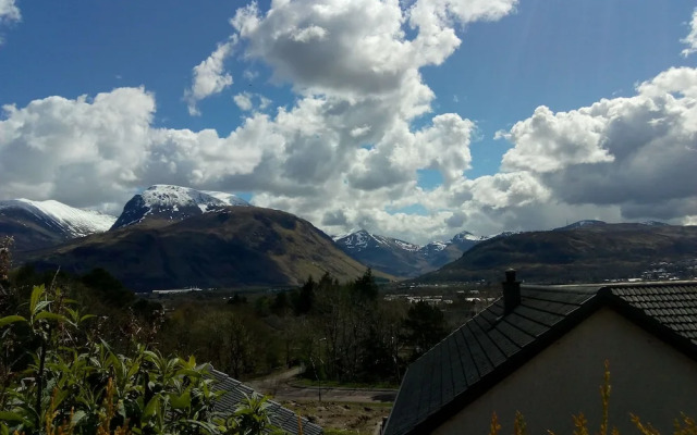 Braeburn Guest House / B&B