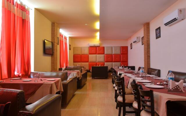 OYO 5389 Hotel Polo Club