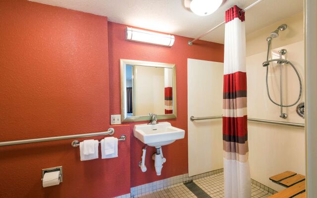 Red Roof Inn Rockford East – Casino District