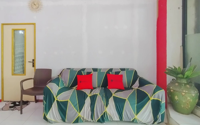 RedDoorz Near Gapura Kota Banjarmasin – Guest Rooms – Banjarmasin