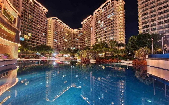 Cozy 1BR Cityview With Balcony and Near Airport