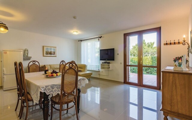 Stunning Home in Pula With Wifi and 4 Bedrooms