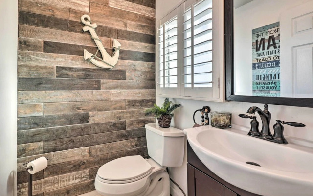 Walk to Ventura Beach: Comfy Home w/ Ocean Views