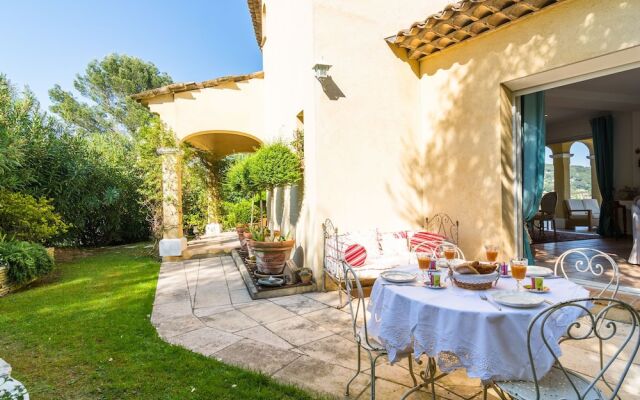Luxurious Villa With Internet and Private Swimming Pool, Near Grasse