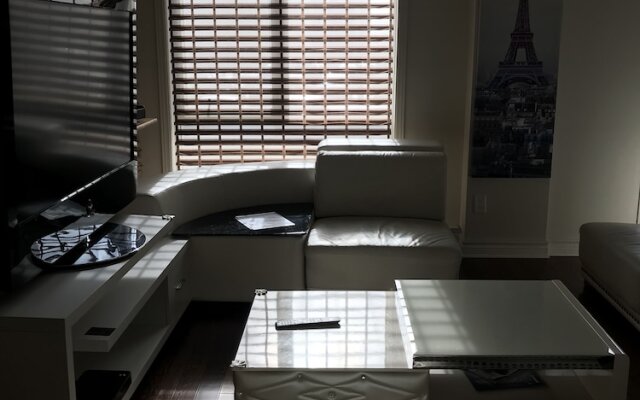 Laval centre apartment