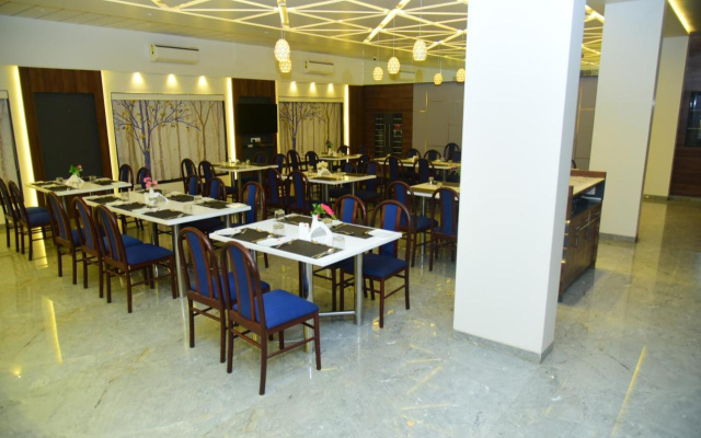 Lion Lords Inn Rajula