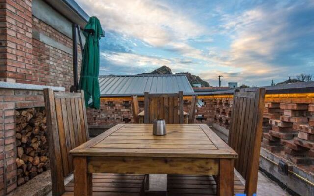 Rareyard Baihujian B&B