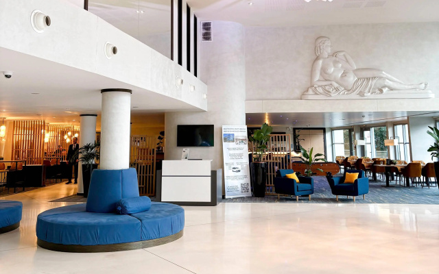 Clarion Paris CDG Airport Hotel - Image 2
