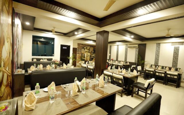 OYO 8095 Hotel Taj Castle