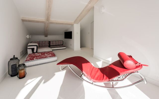 El Retiro City Center