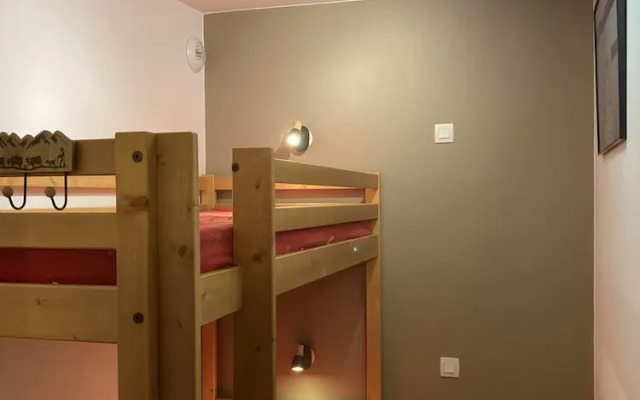 Alpine Apartment With Balcony