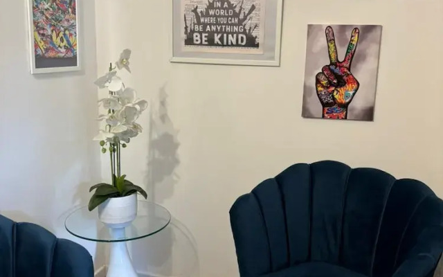 Pleasant Apartment Near Center