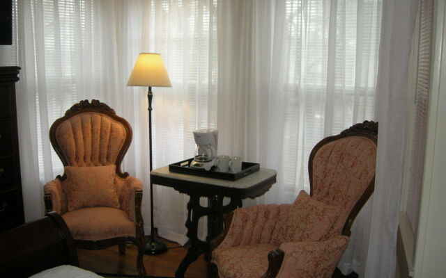 Nantucket White House Inn