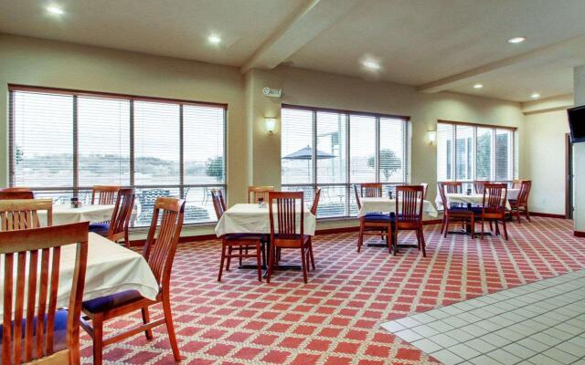 Clarion Suites