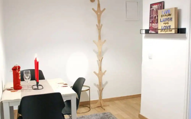 Outstanding One Bedroom Flisvos Apartment