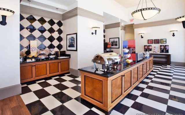 Hampton Inn & Suites Atlanta-Downtown