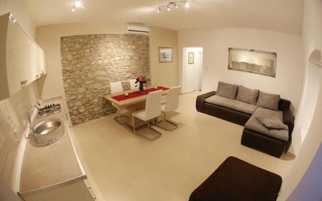 Apartment Kala