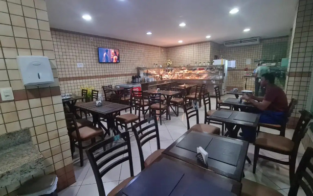 Petro Plaza Hotel