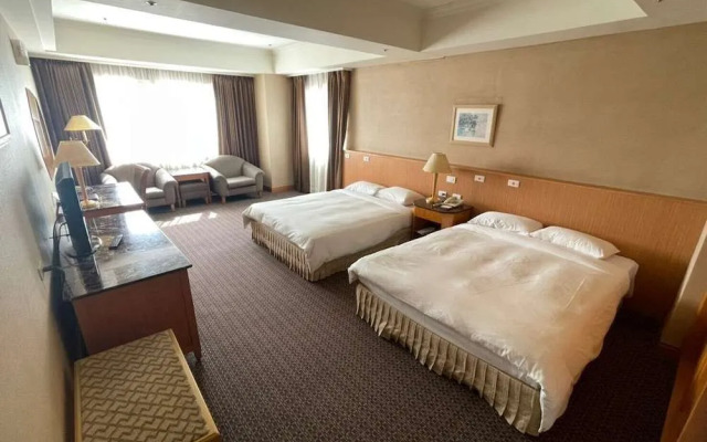 Chuto Plaza Hotel