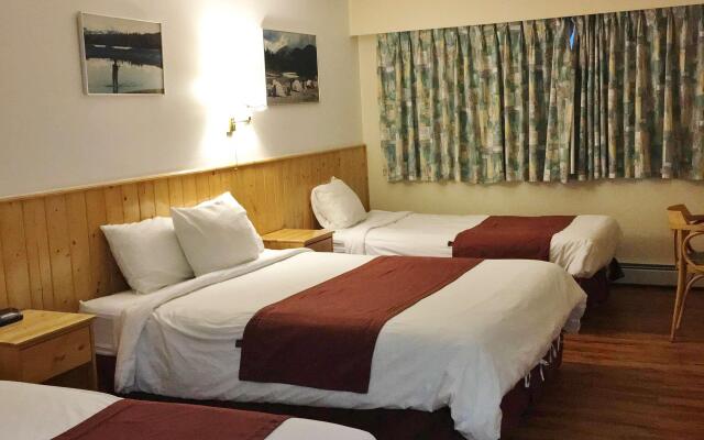 Canadas Best Value Inn River View Hotel