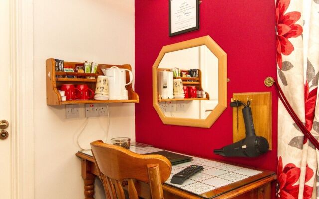 Augusta Lodge Guesthouse